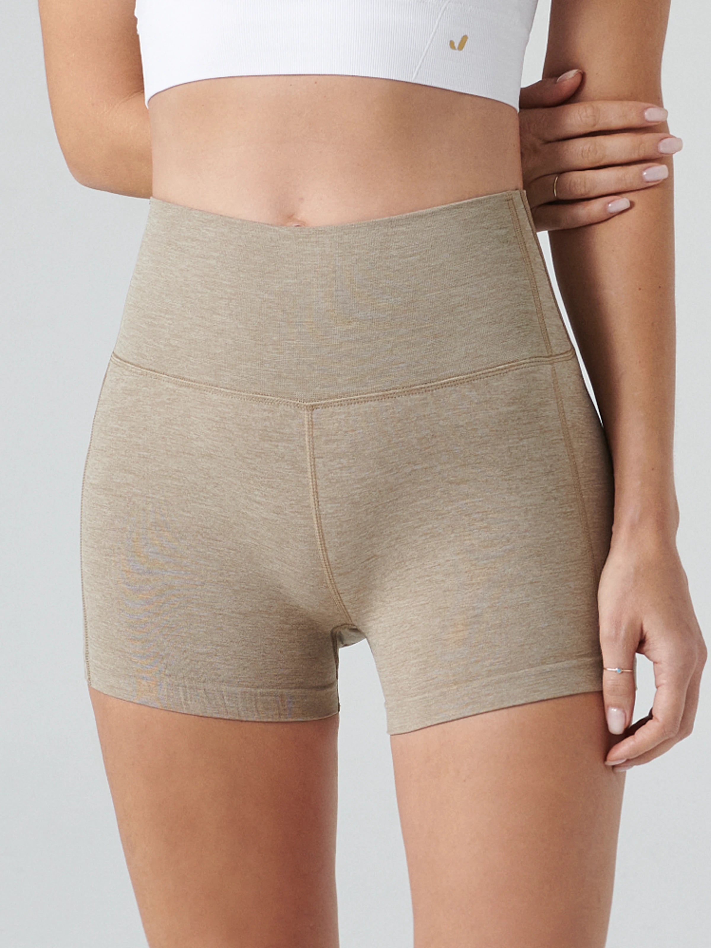 Aruba Toparlayıcı Mini Şort Krem