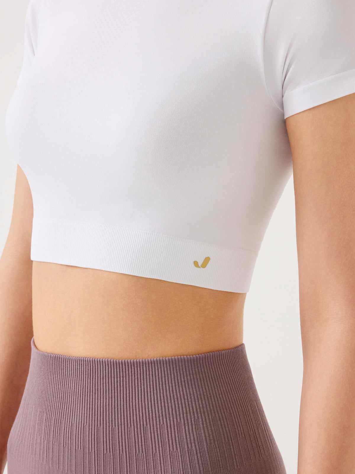Captiva Yumuşak Dokulu & Esnek Crop Top Beyaz