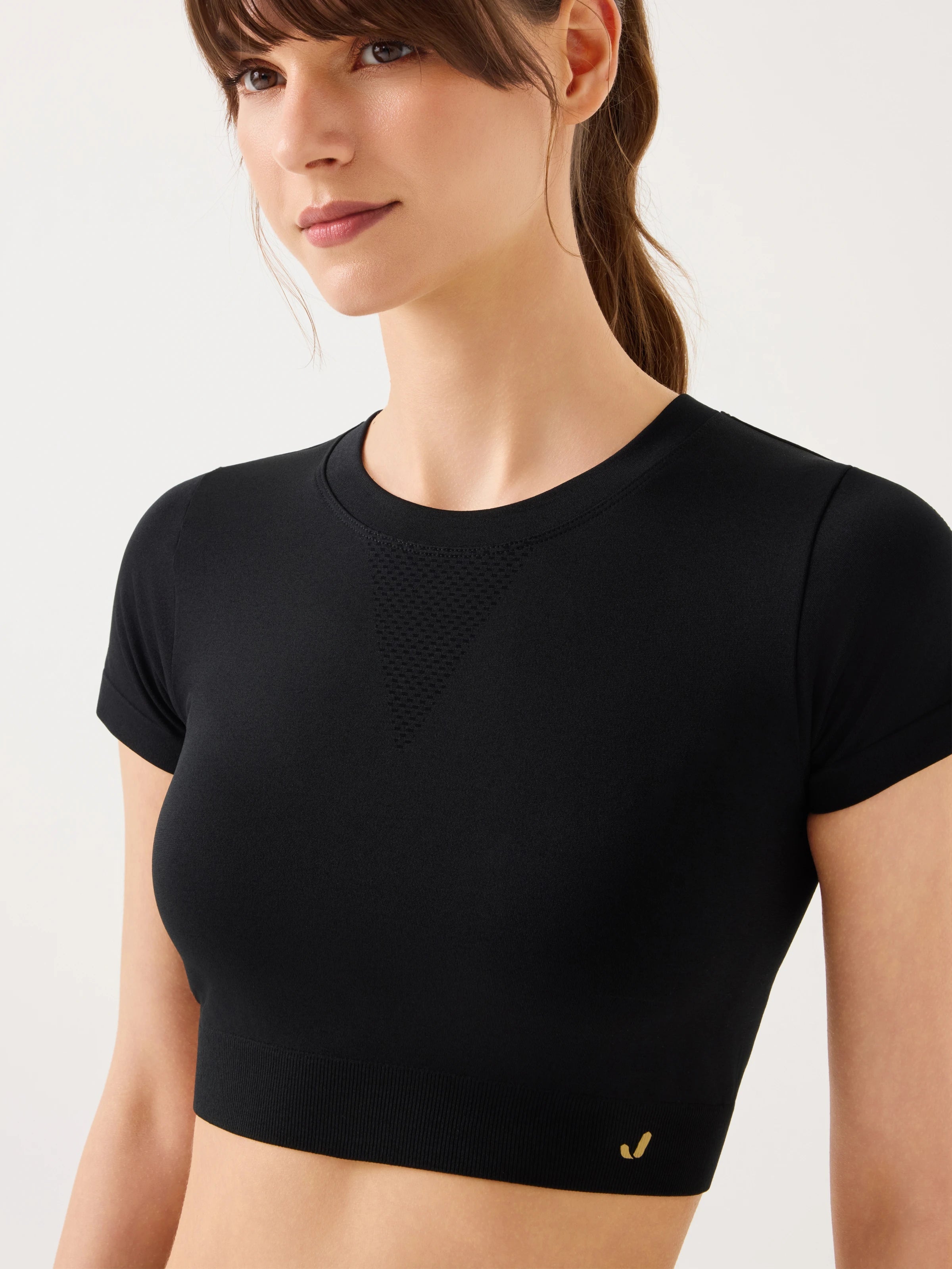 Captiva Yumuşak Dokulu & Esnek Crop Top Siyah