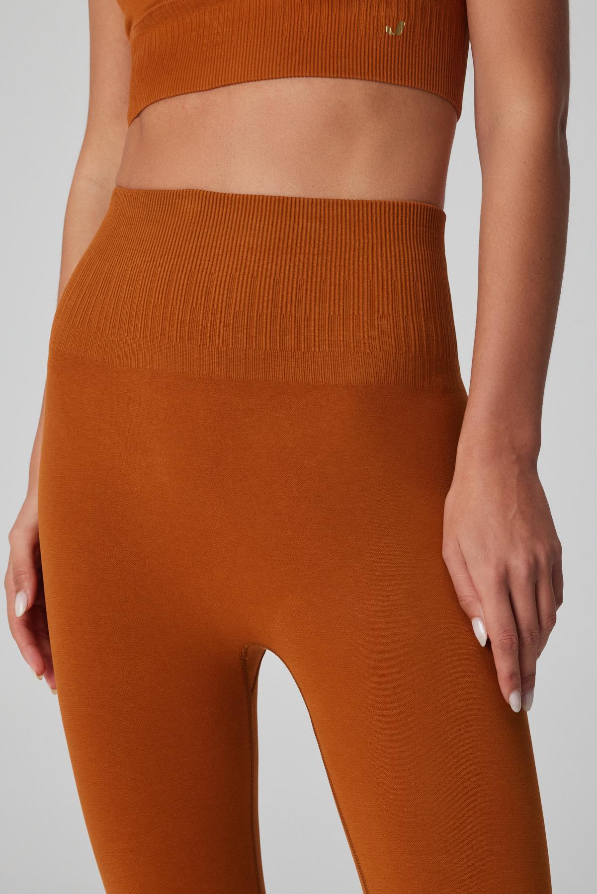 Luz Kemeri Rip Detaylı Yüksek Bel, Sıkılaştırıcı Tayt Badem