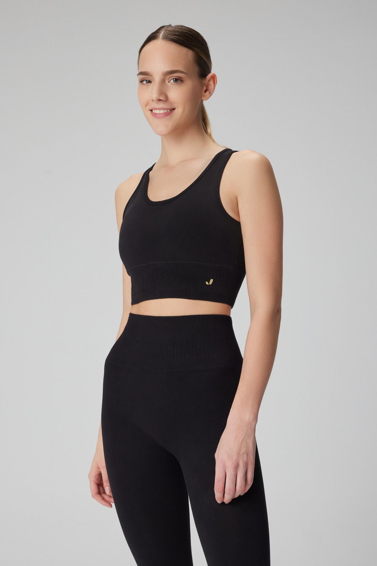 Luz Firming & Cupped Sports Bra Black