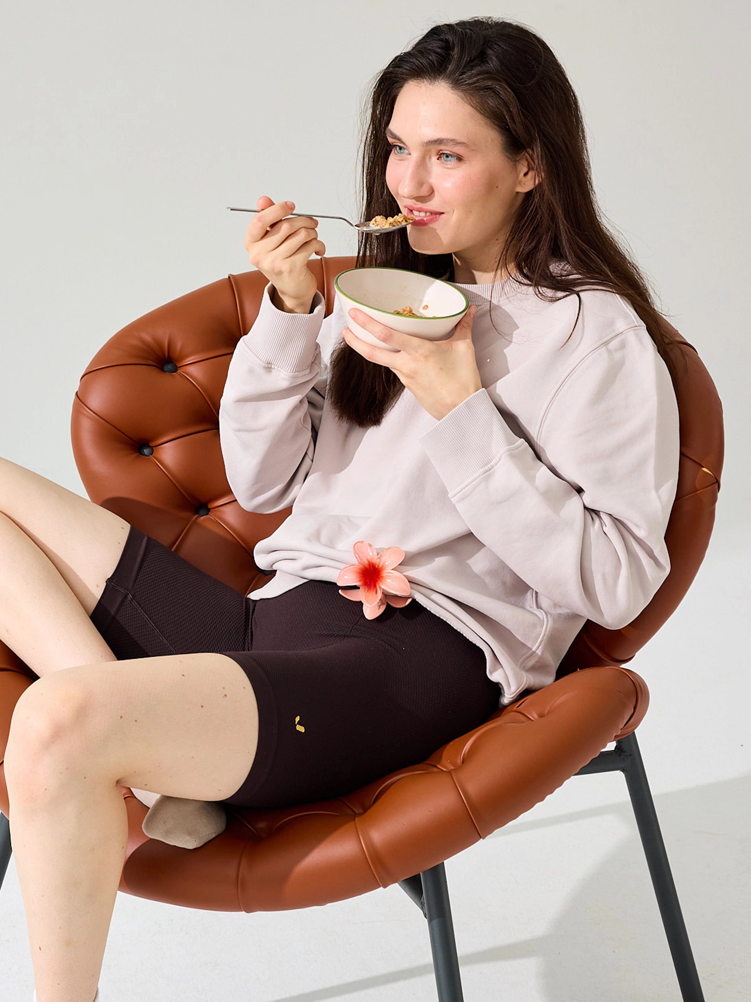 Lydney Kadın V Detaylı Sıfır Yaka Sweatshirt Bej