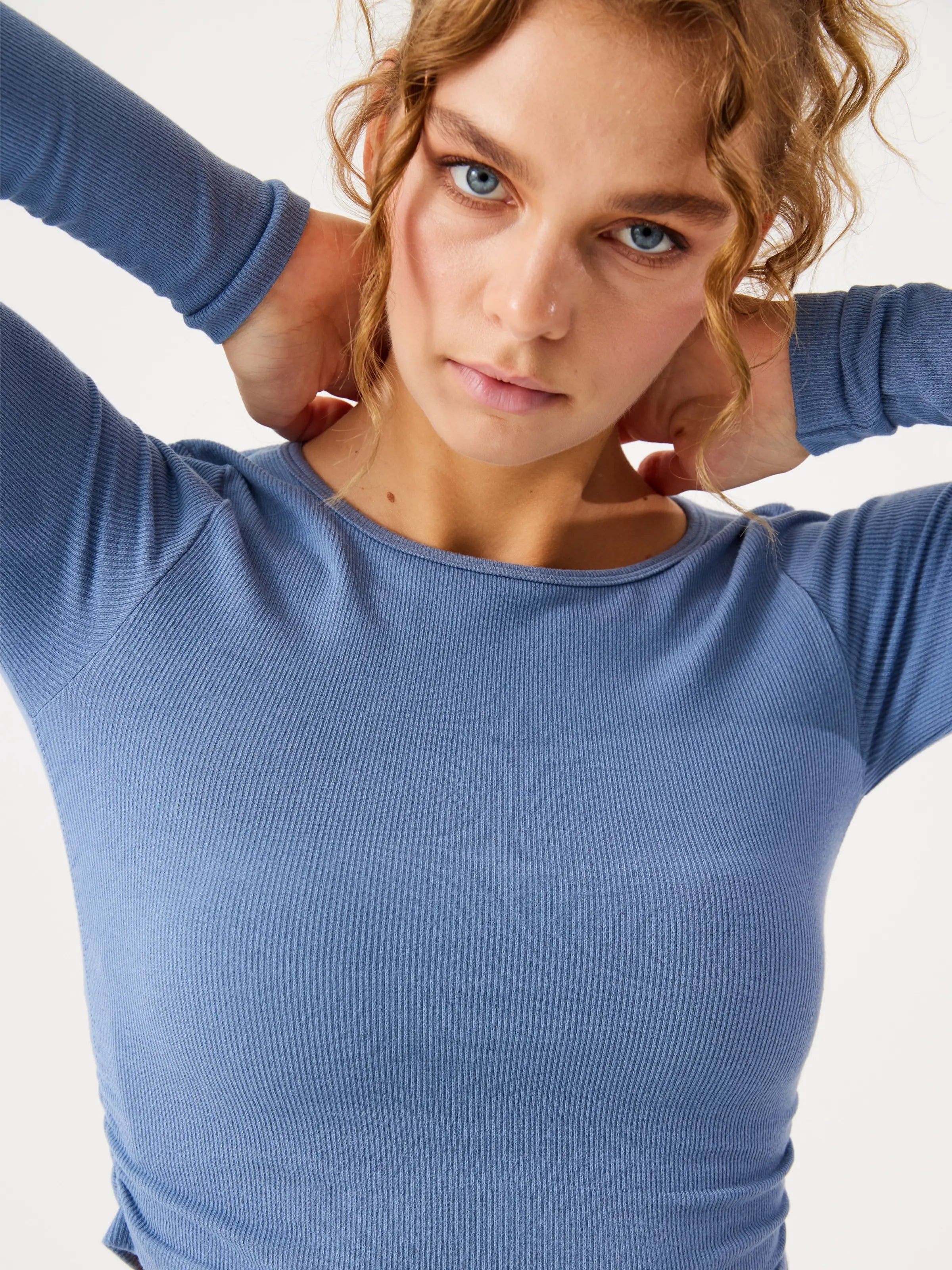 Aura Uzun Kol Büzgülü T-Shirt Mavi