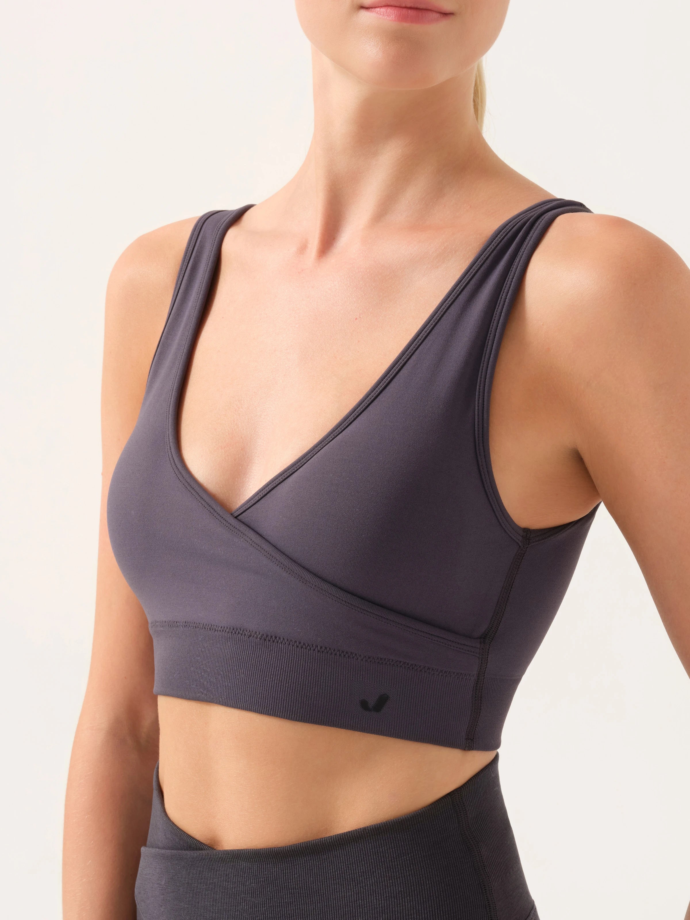 Motion Çapraz Askılı Bra Carbon