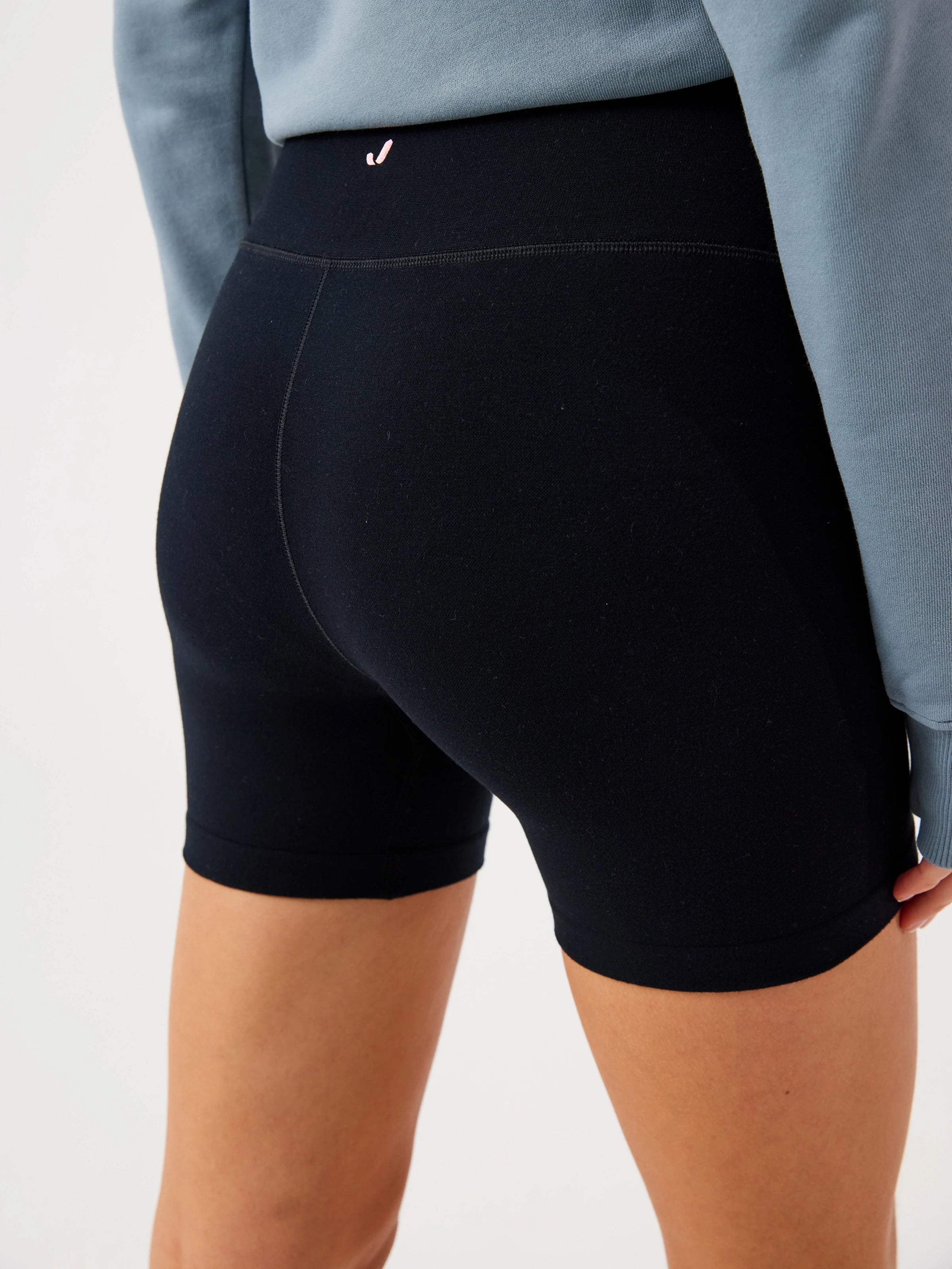 Aura 7cm Modal Kısa Şort Siyah