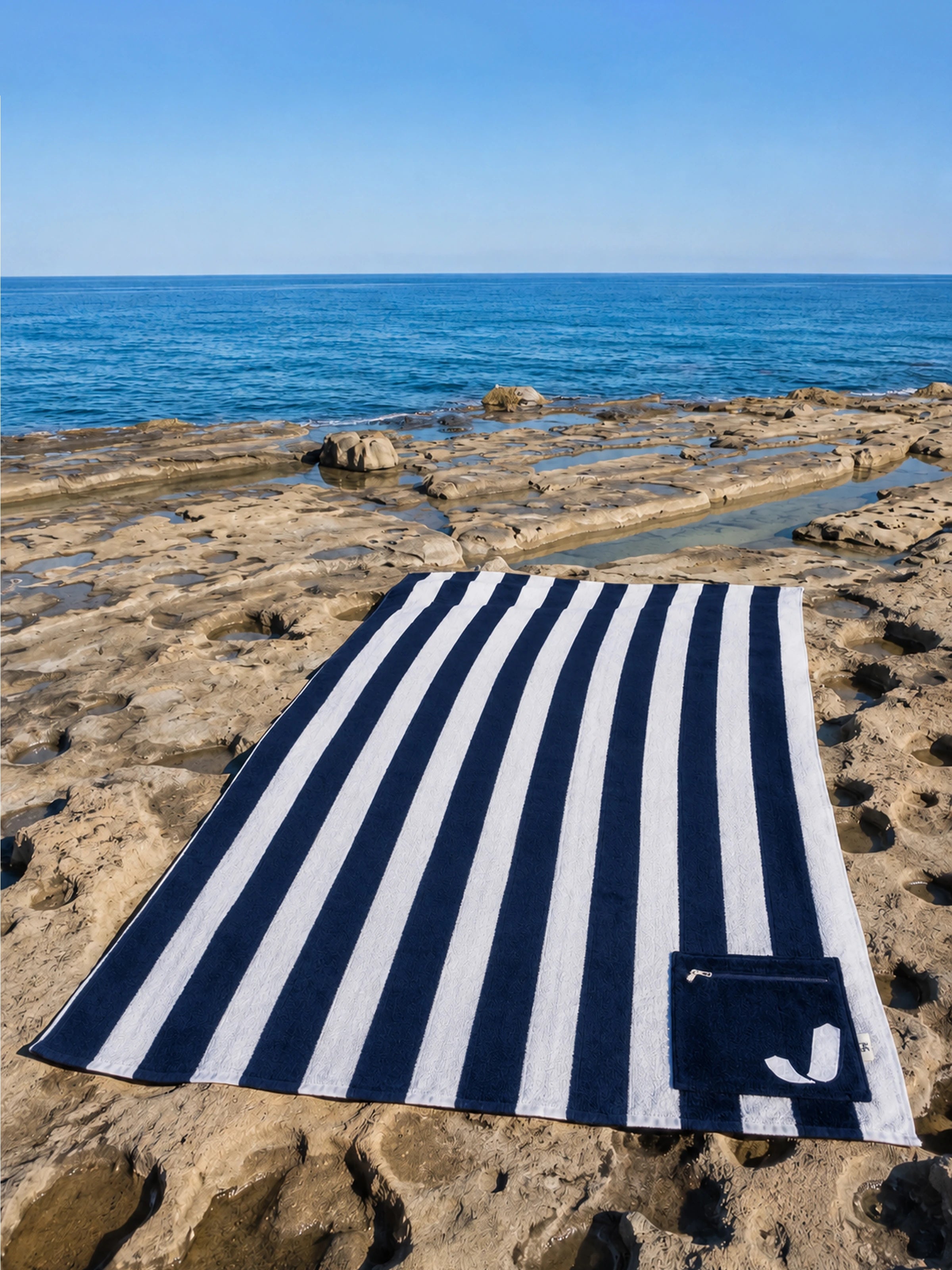 Coast Cepli Plaj Havlusu Lacivert-Beyaz