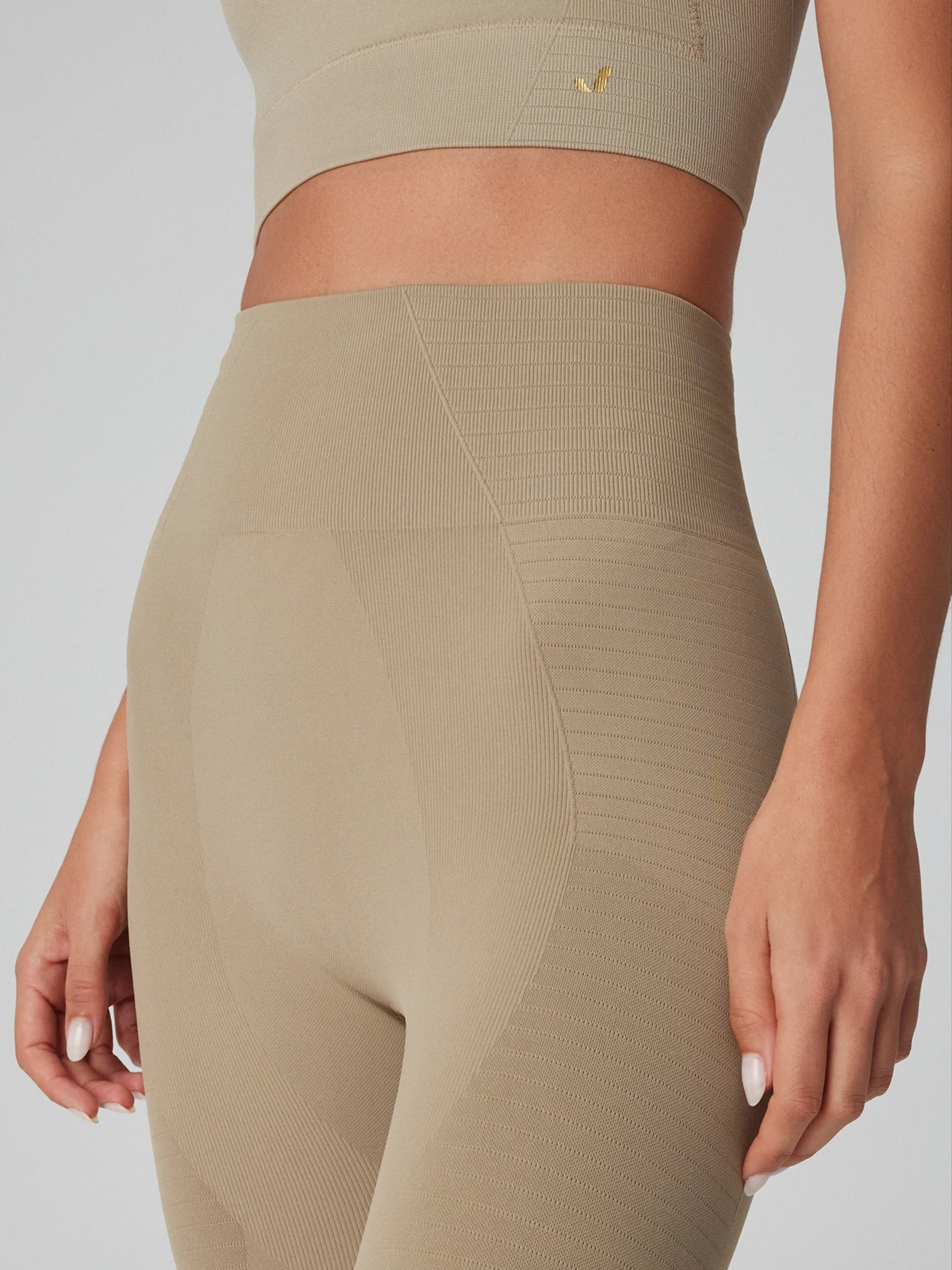 Gela Yüksek Bel, Esnek ve Toparlayıcı Spor Tayt Haki