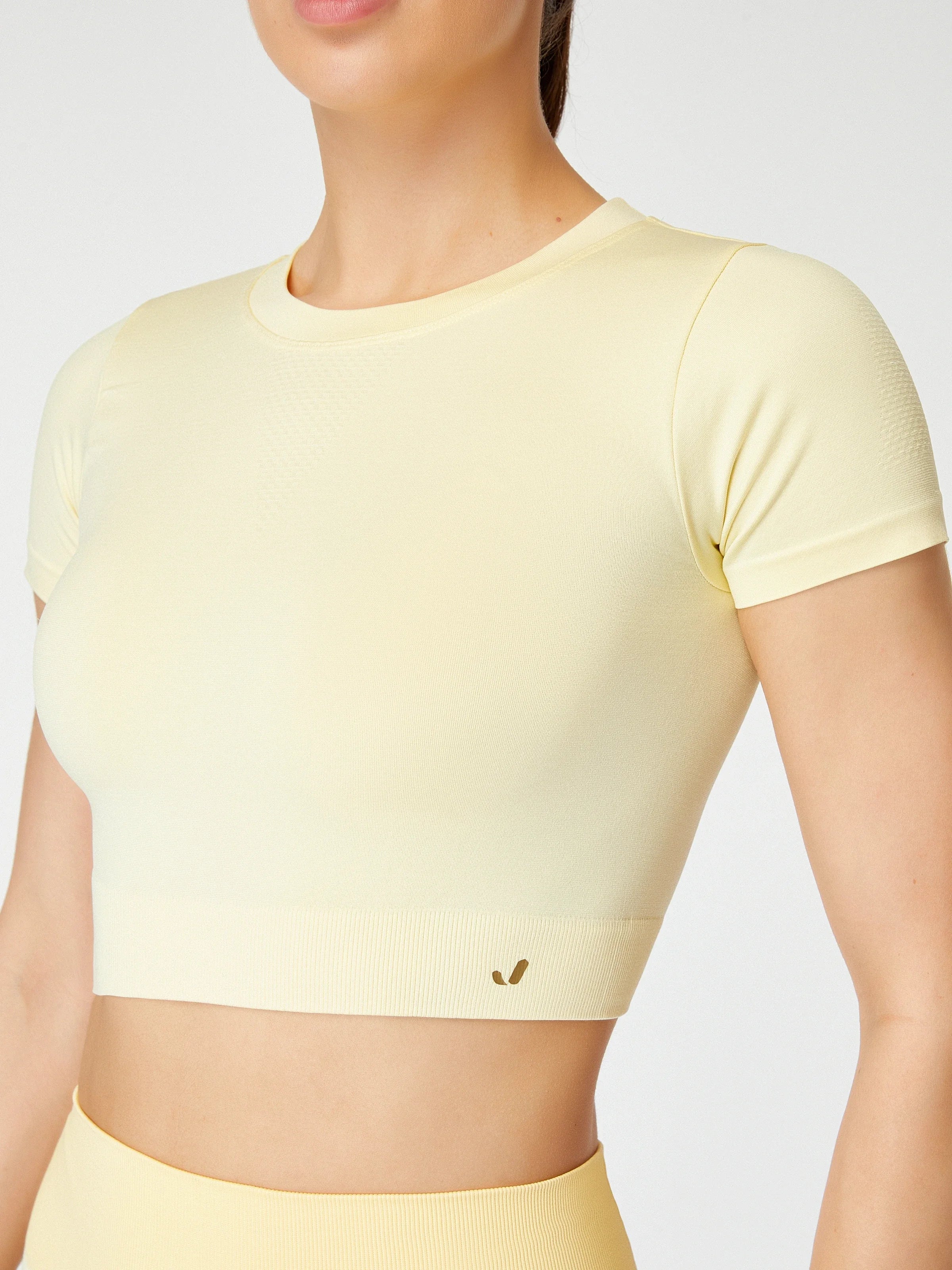 Captiva Yumuşak Dokulu & Esnek Crop Top Sarı