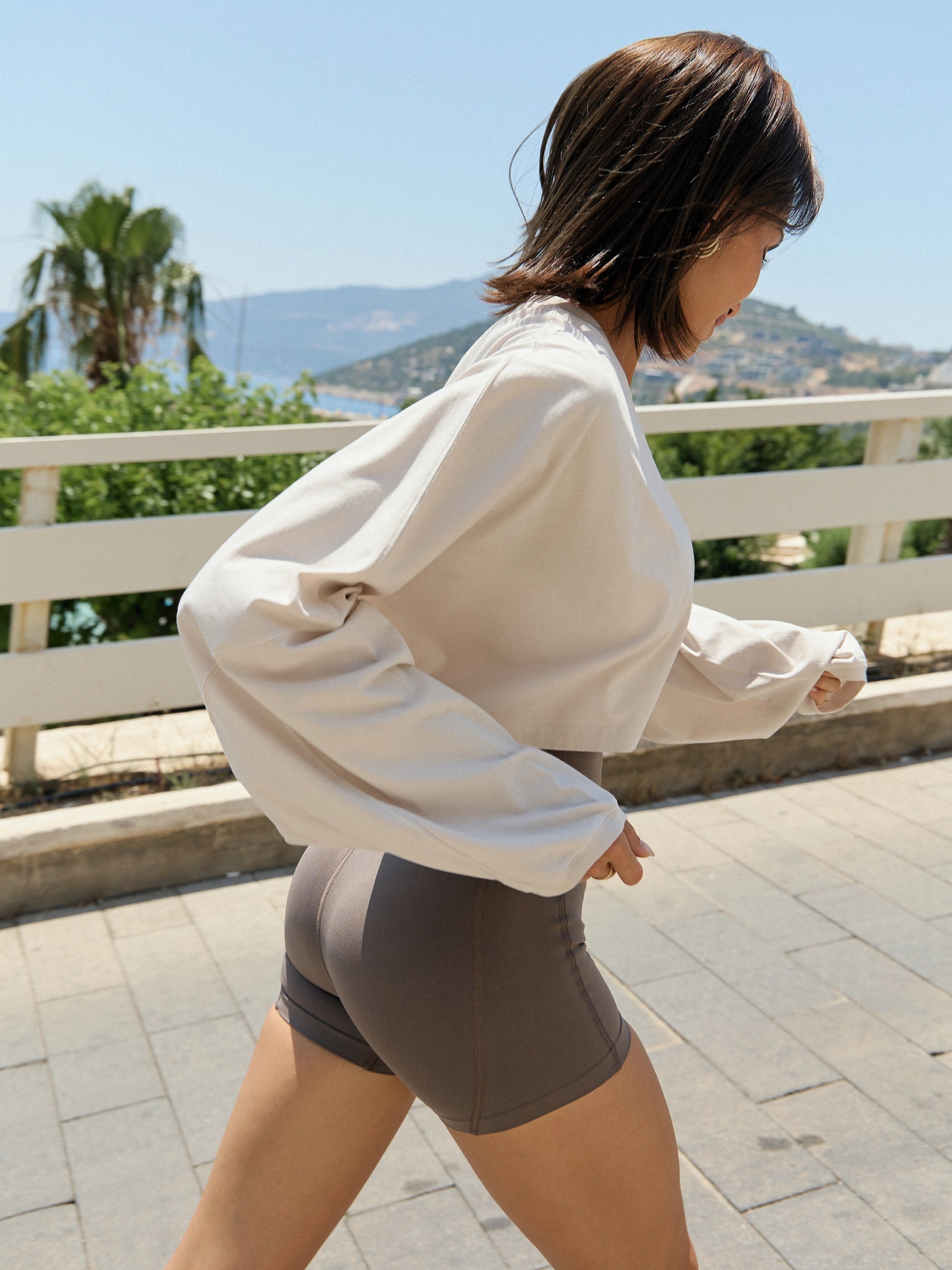 Aura Crop Long Sleeve T-Shirt Ekru