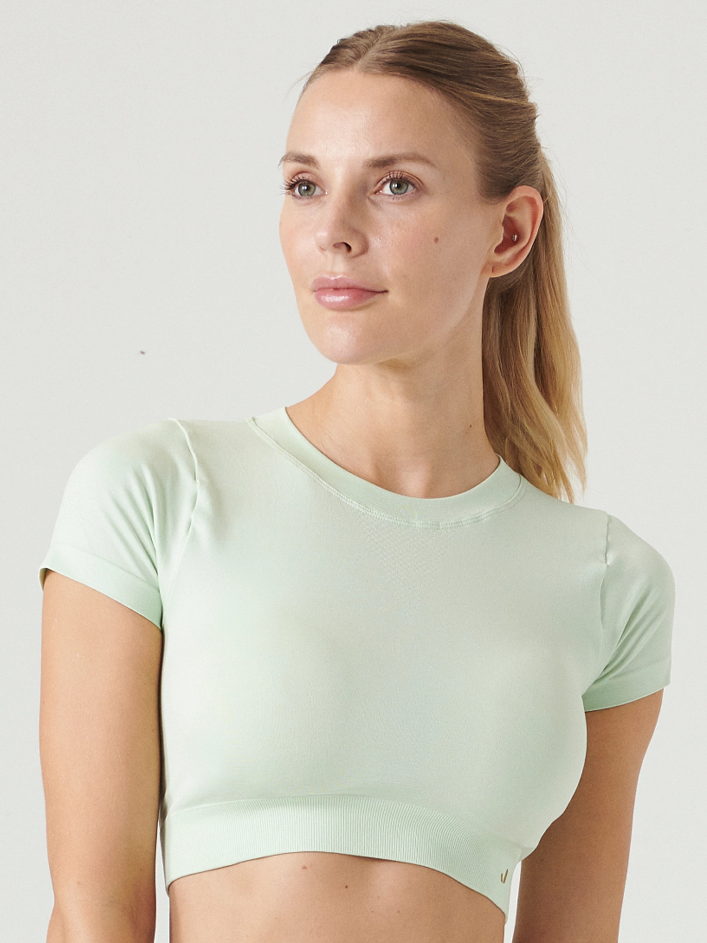 Captiva Yumuşak Dokulu & Esnek Crop Top Yeşil