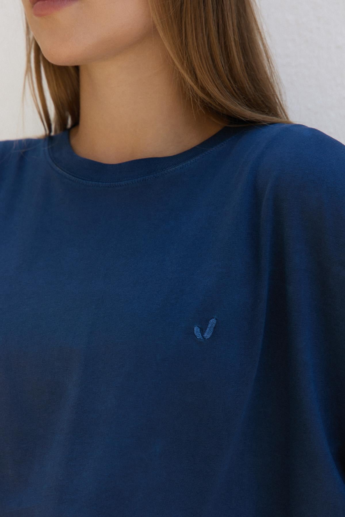 Aura Long Sleeve T-Shirt Blue