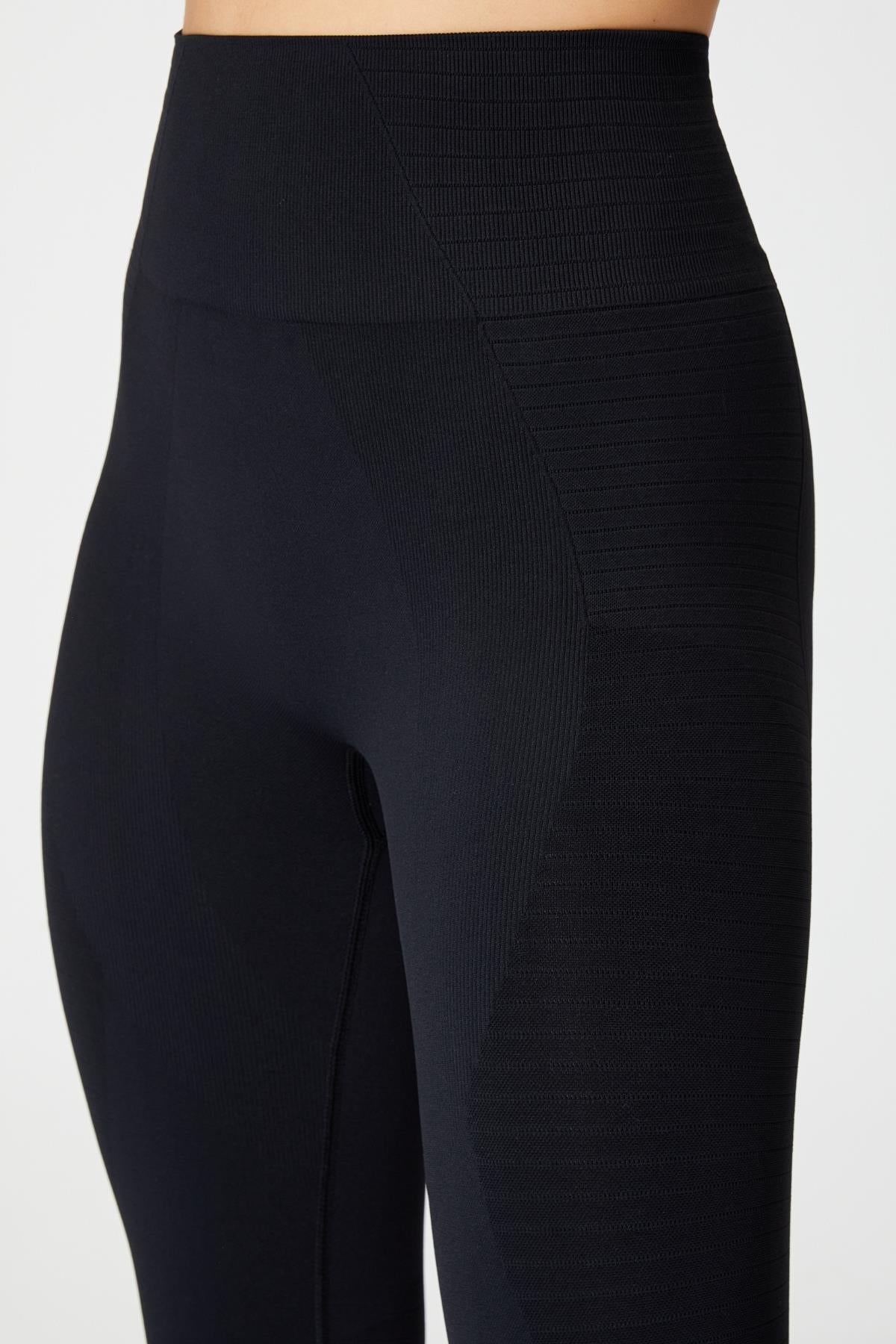 Gela Yüksek Bel, Esnek ve Toparlayıcı Spor Tayt Siyah