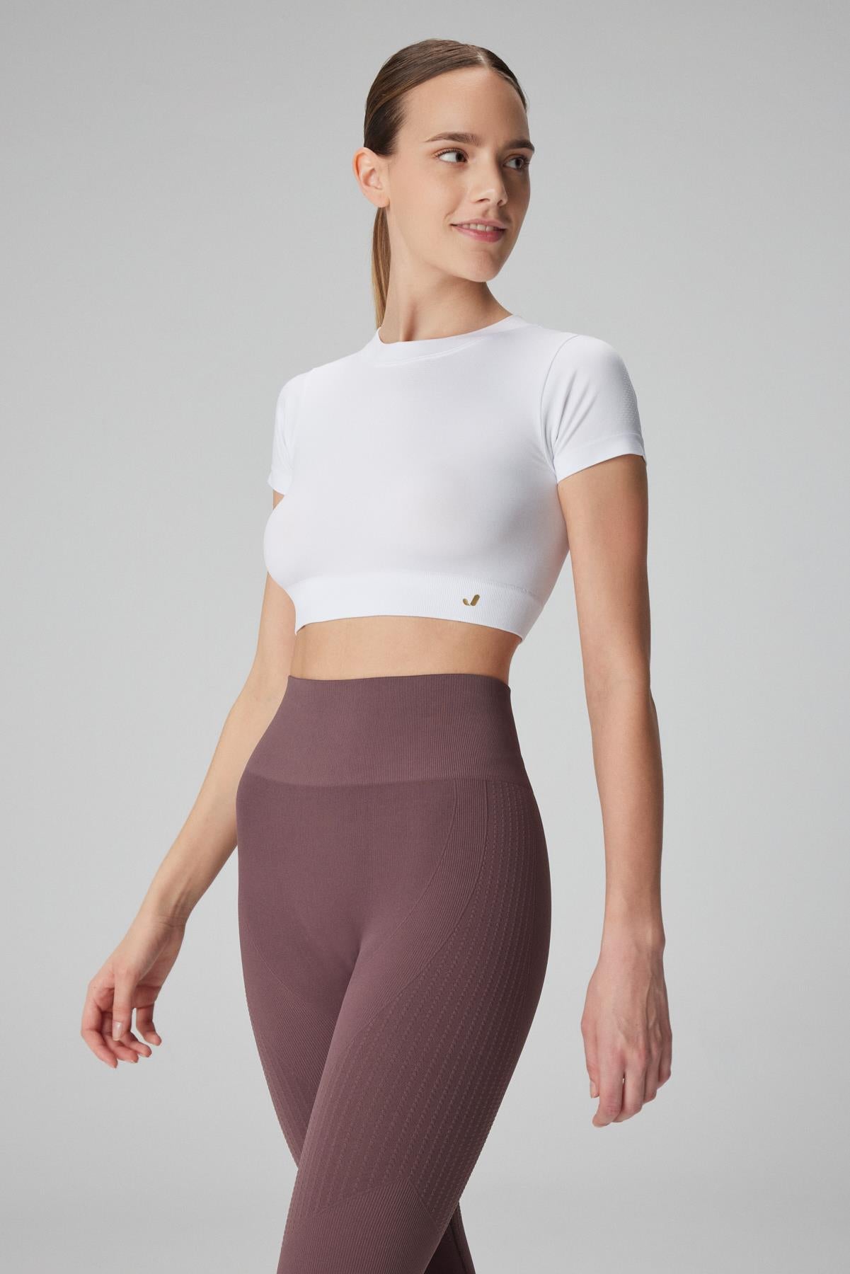Captiva Yumuşak Dokulu & Esnek Crop Top Beyaz