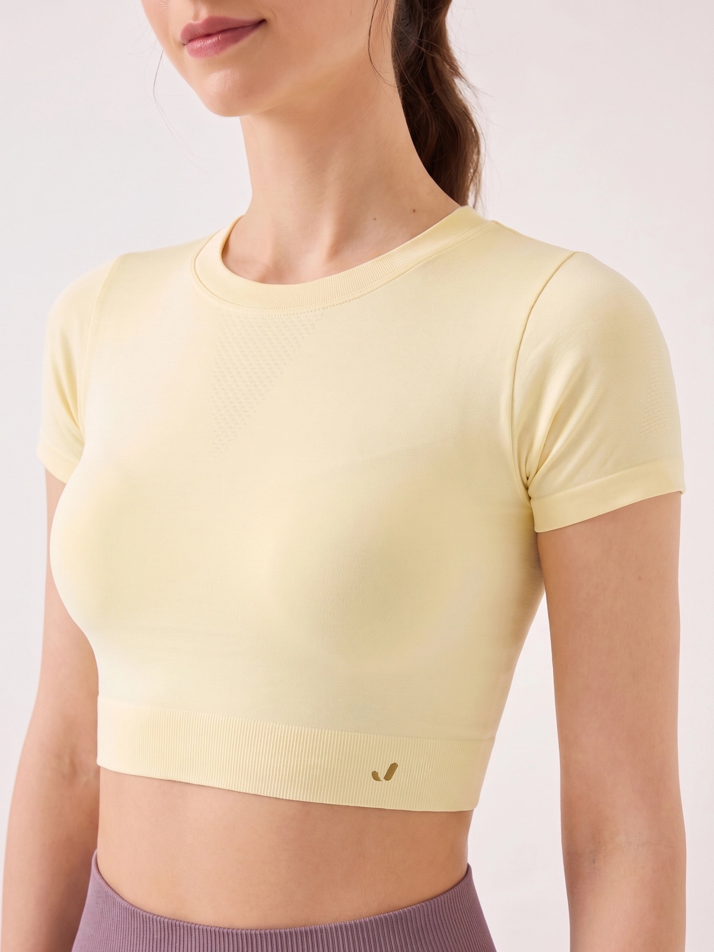 Captiva Yumuşak Dokulu & Esnek Crop Top Sarı