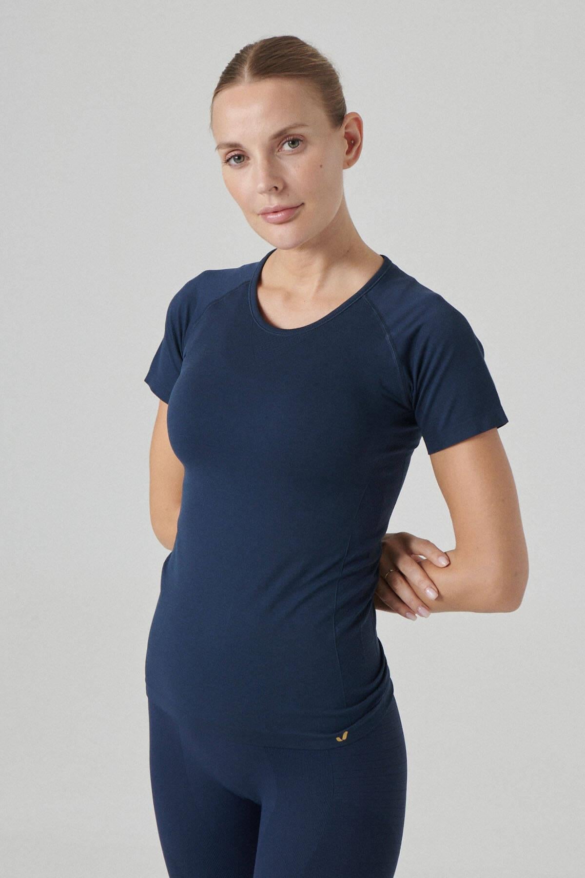 Pasto Crew Neck Ultra Light T-Shirt Navy 